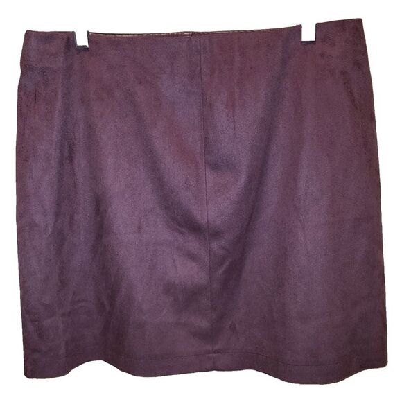 Cato Woman's Large Purple Faux Suede Leather Mini Skirt Pull On Stretch Party - Picture 2 of 11